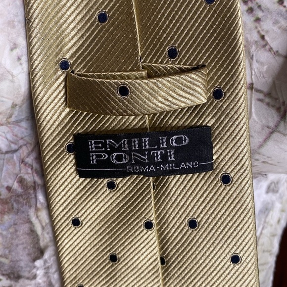 Emelio Ponti 100% silk gold with navy dots Neck Tie - Picture 3 of 5